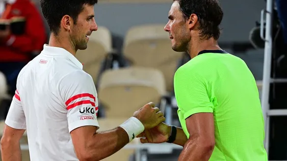 Rafael Nadal superó en los cuartos de Roland Garros a Novak Djokovic y alcanzó las semifinales. Lo ganó 6-2, 4-6, 6-2 y 7-6. Va por su título 14 en París. Impresionante. / Gentileza.