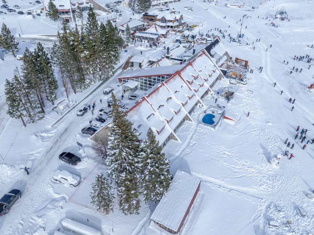 Una imprevista nevada en Las Leñas extiende el cierre de temporada