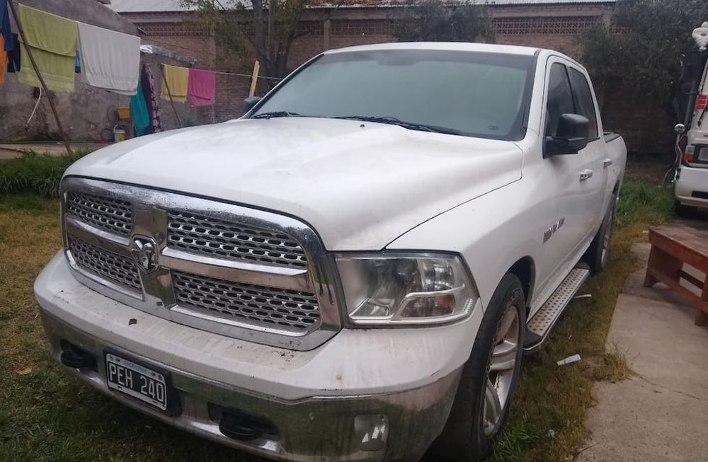 Una camioneta no tenía papeles. Gentileza Ministerio de Seguridad.