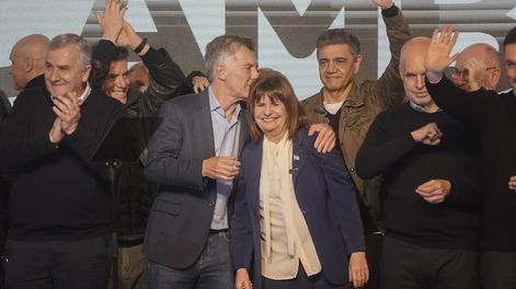 Los Andes | Mauricio Macri y Patricia Bullrich en el búnker de Juntos por el Cambio la noche de las PASO. / Foto: Federico López Claro