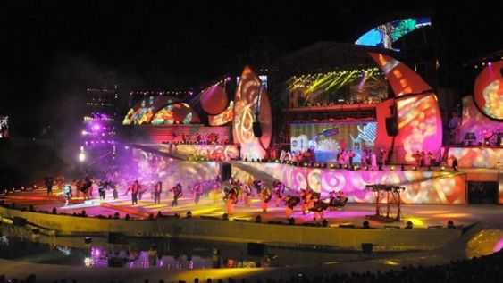 Sixto Martelli publicó la prosa poética titulada Canto a la tierra de Cuyo, n homenaje a la institución de la Fiesta de la Vendimia que aún perdura.