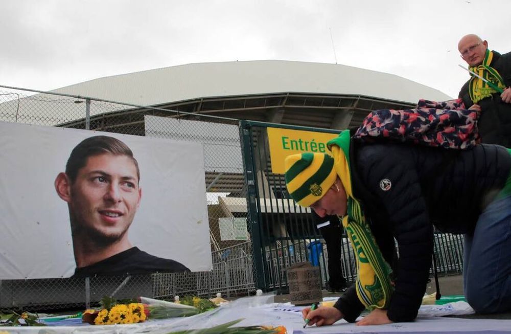 Emiliano Sala tenía 28 años y falleció en enero de 2019, luego de que el avión en que viajaba a Gales se estrellara en el Canal de la Mancha. Foto: AP