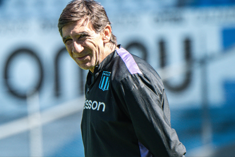 Gustavo Costas, DT de Racing Club, contra las cuerdas por el mal momento futbolístico del equipo. 