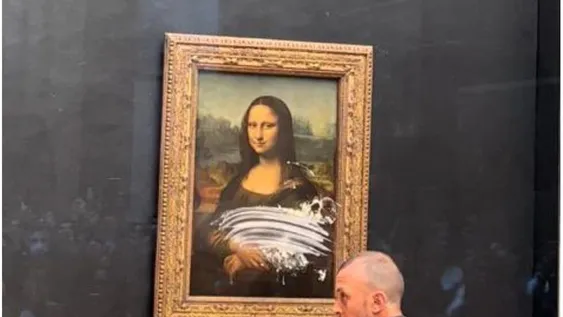 Una de las obras más reconocidas del mundo ubicada en el Museo del Louvre fue víctima de un atentado por parte de una persona que se trasladaba en silla de ruedas.