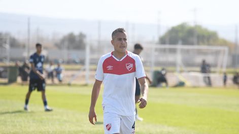 El mendocino, Luciano Cheche Sánchez, volvió a pisar suelo mendocino y jugó en la reserva del Bicho ante Independiente Rivadavia.&nbsp;