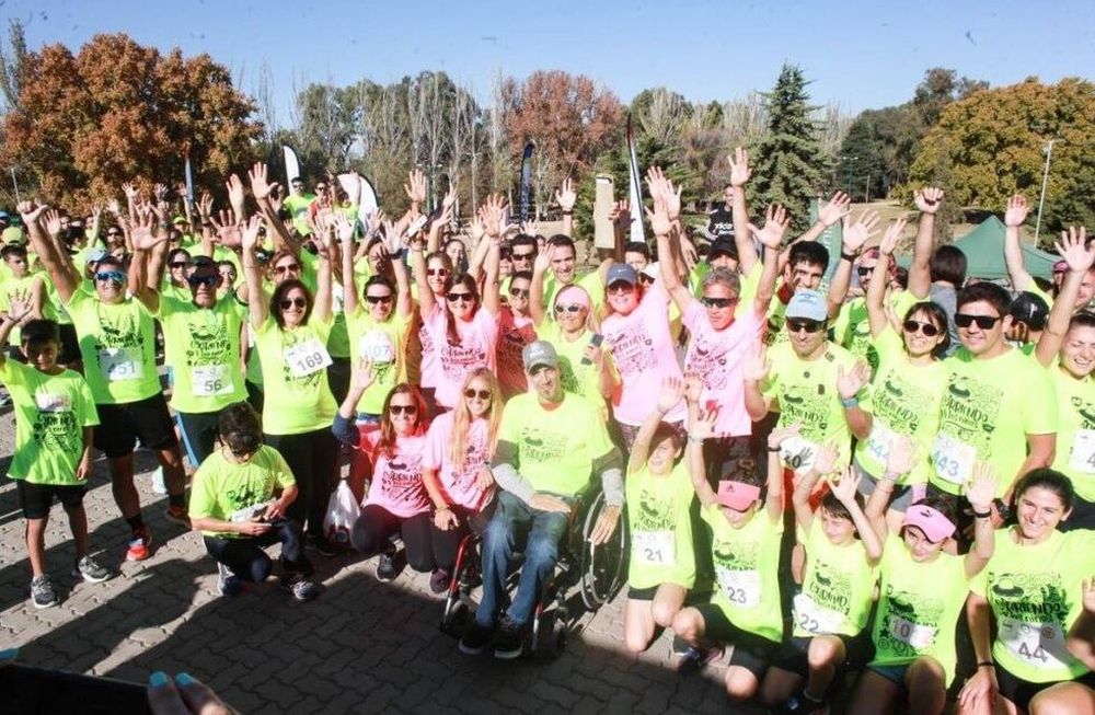 Maratón solidaria: entregaron más de 1 millones de pesos para el  tratamiento de José Luis Besa