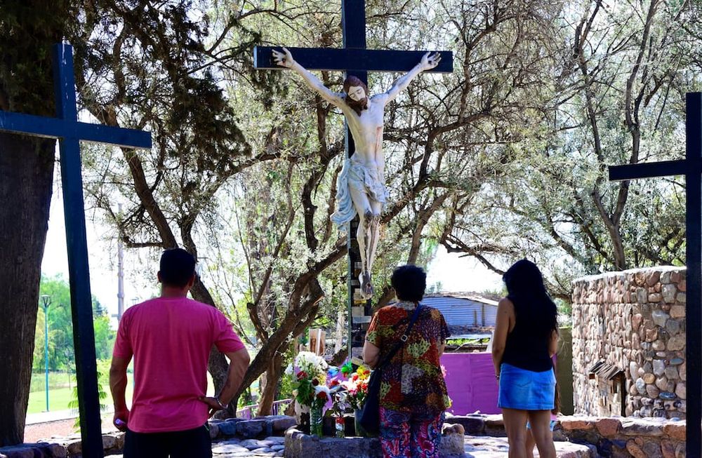 Semana Santa: cortes y servicios en el Calvario