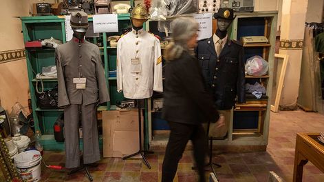 Los Andes | Antiguos uniformes del siglo XIX, equipos de comunicación, armas y documentos conforman el valioso patrimonio cultural. Foto: Ignacio Blanco / Los Andes