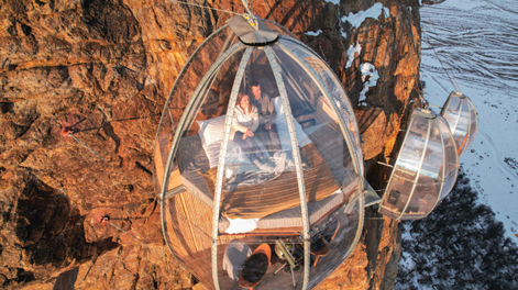 Este hotel se ubica sobre montañas en la Patagonia. Descubrí como funciona.&nbsp;