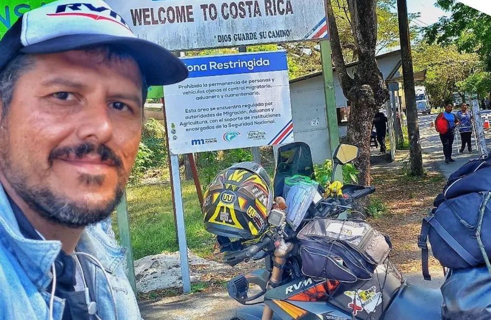 Emilio Mendoza comenzó a recorrer Latinoamérica en moto en 2019. Foto: Instagram