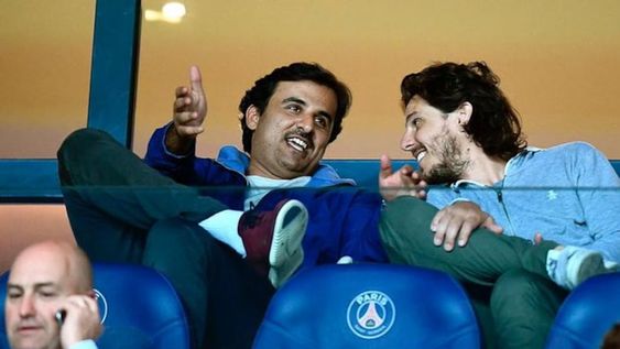 Ele x tenista argentino es un hombre de negocios que terminó con una fuerte relación de negocios con el emir dueño del PSG. Ele x tenista argentino es un hombre de negocios que terminó con una fuerte relación de negocios con el emir dueño del PSG.