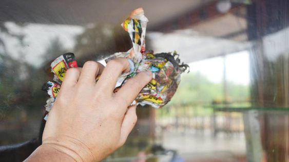 También existen otras alternativas para limpiar los vidrios de tus ventanas.
