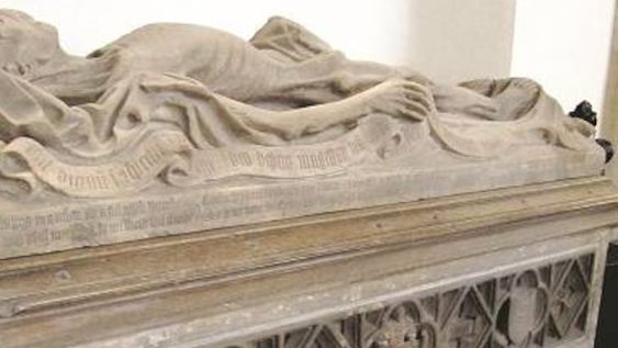 Esculturas de cadáveres con modelos reales