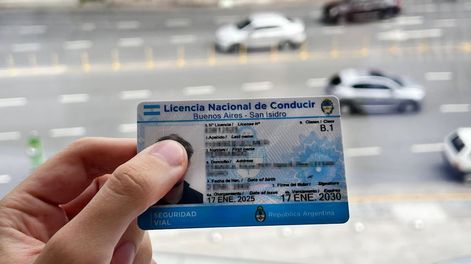 cambios en la licencia de conducir a partir de 2026: la norma que afecta a los conductores nacidos entre 1957 y 1961