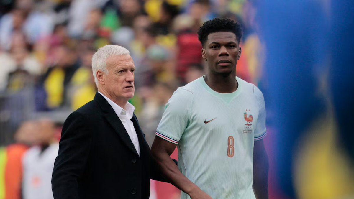 Deschamps cuestionó la nueva regla de la FIFA: 