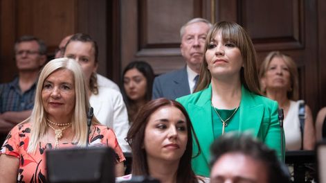 La diputada pronvincial suspendida, Janina Ortiz (de verde) junto a legisladoraS del PRO Foto: Los Andes