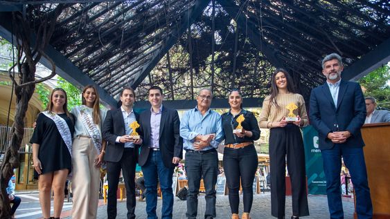 Los Andes fue reconocido como comercio con historia camino a sus 142 años