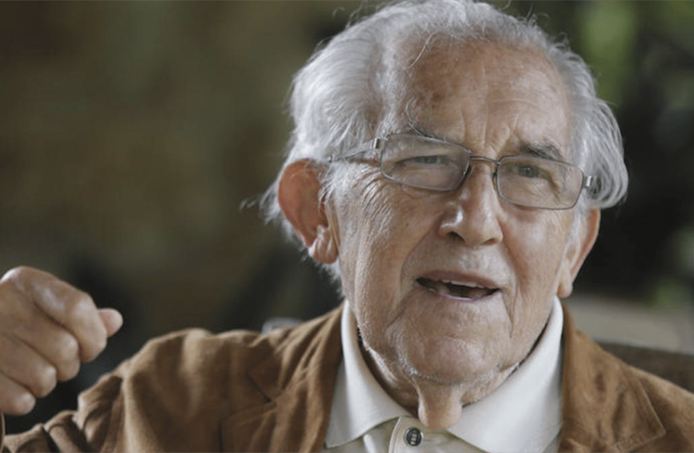 Gustavo Bueno (1924-2016), uno de los filósofos más importantes del último siglo. Autor de Ensayos materialistas y Teoría del cierre categorial.