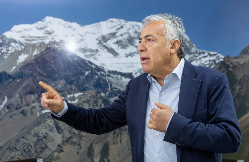 La Provincia evitó endeudarse en dólares y extendió vencimientos a 2028 y 2029.