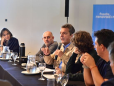 Sergio Massa llamó a la unidad en medio de la interna del PJ.