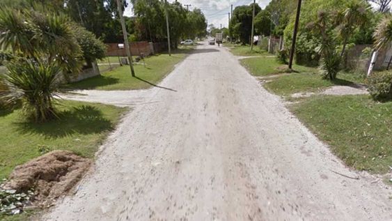 Una de las calles del barrio platense Bosque Grande, donde reside el hombre que violentó a su pareja. Foto: Gentileza El Marplatense.