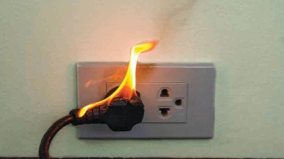 Es indispensable revisar el estado de cada dispositivo eléctrico cada cierto tiempo.