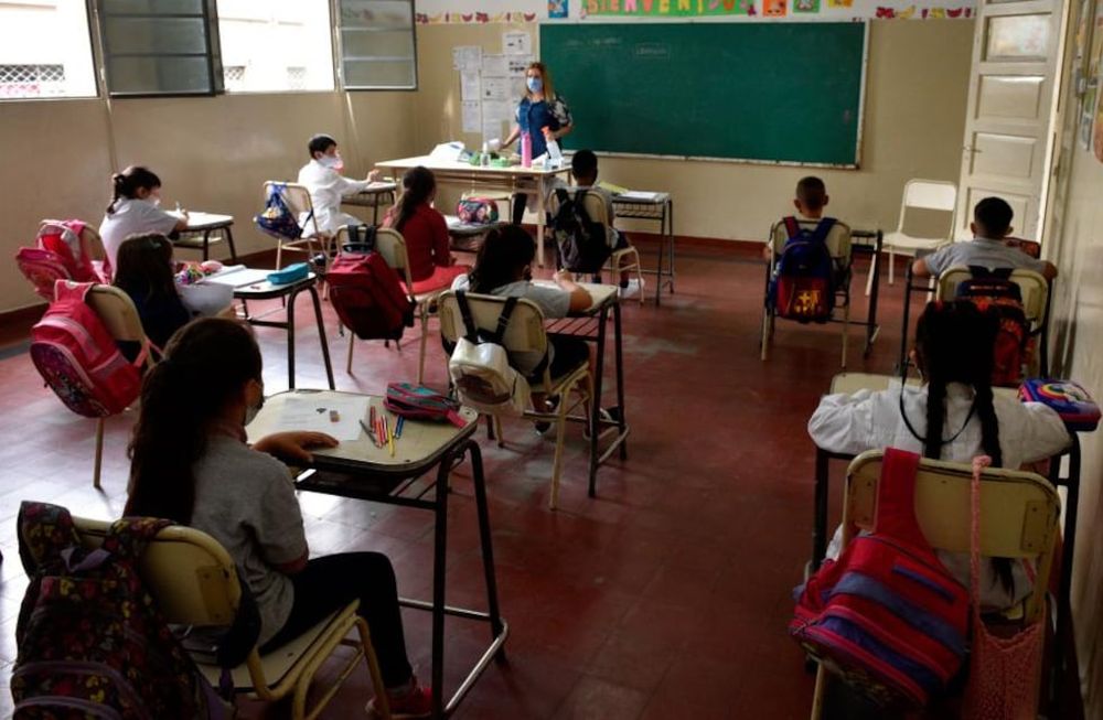 El Ministerio de Educación porteño anunció que retirará ayuda social a las familias de alumnos que no cumplan con la asistencia obligatoria. (Ramiro Pereyra)