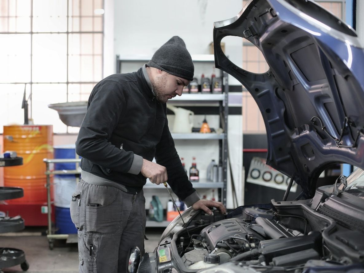 Cuánto cobra un mecánico para dejar listo un auto usado antes de venderlo