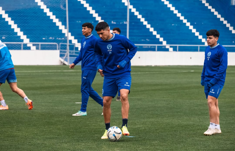 Los jugadores de Godoy Cruz durante una de las últimas práctica en el estadio Gambarte.
