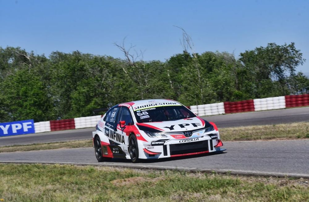 ¡Doble pole del mendocino Santero en Buenos Aires!