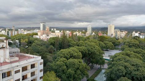 Se espera lluvias y tormentas durante la tarde del sábado en Mendoza. - Foto: Orlando Pelichotti / Los Andes