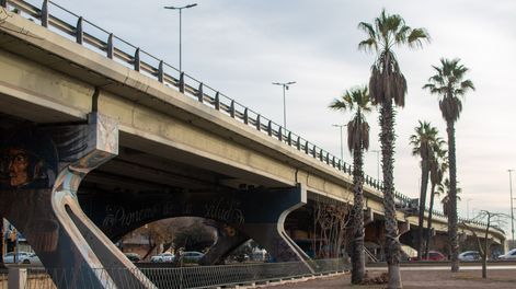 Avanzan los trabajos en el Nudo Vial para restaurar el sistema de riego y recuperar los espacios verdes.