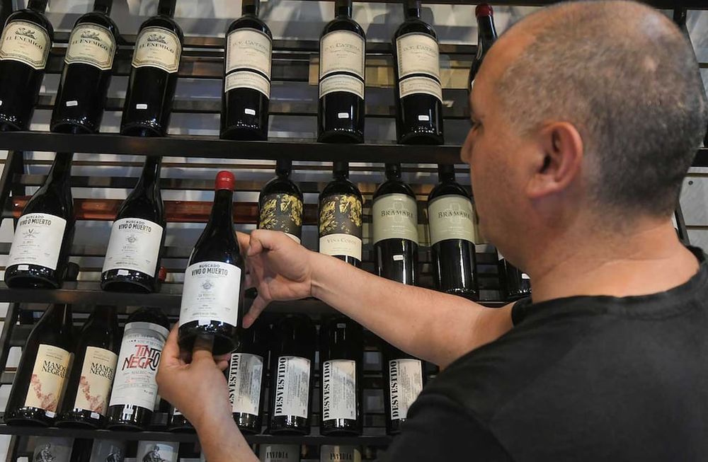 Por primera vez en el año, el despacho de vinos al mercado interno creció. Pero el acumulado sigue con saldo negativo. - Foto: José Gutierrez / Los Andes