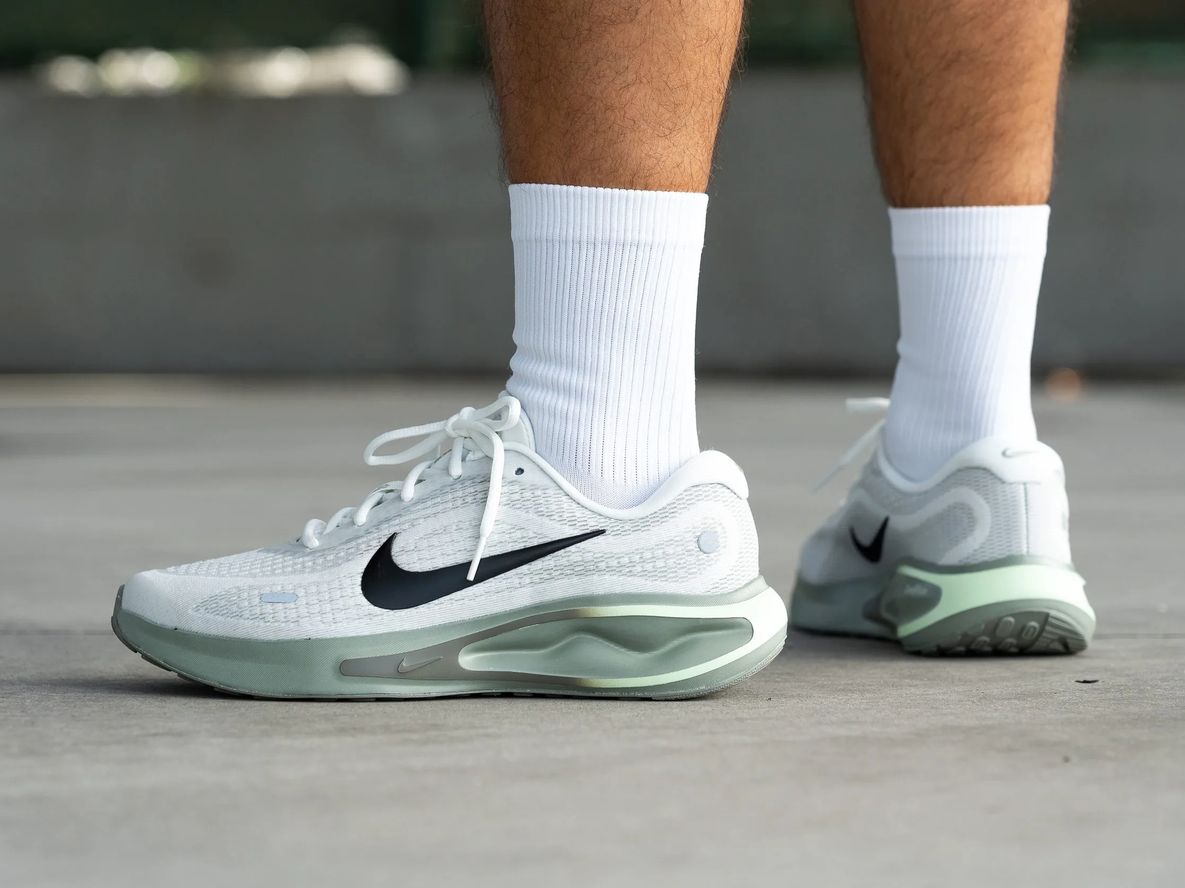 Sorpresa por los precios en Chile: cuánto cuestan unas zapatillas Nike de running para mujer