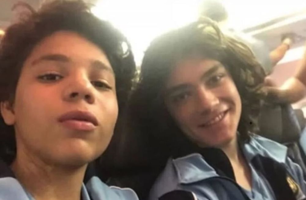 Quién es en realidad “Fernando”, el compañero inseparable de Tevez en la serie de Netflix