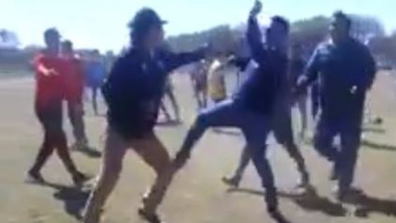 Batalla campal entre padres en un partido de Quinta división
