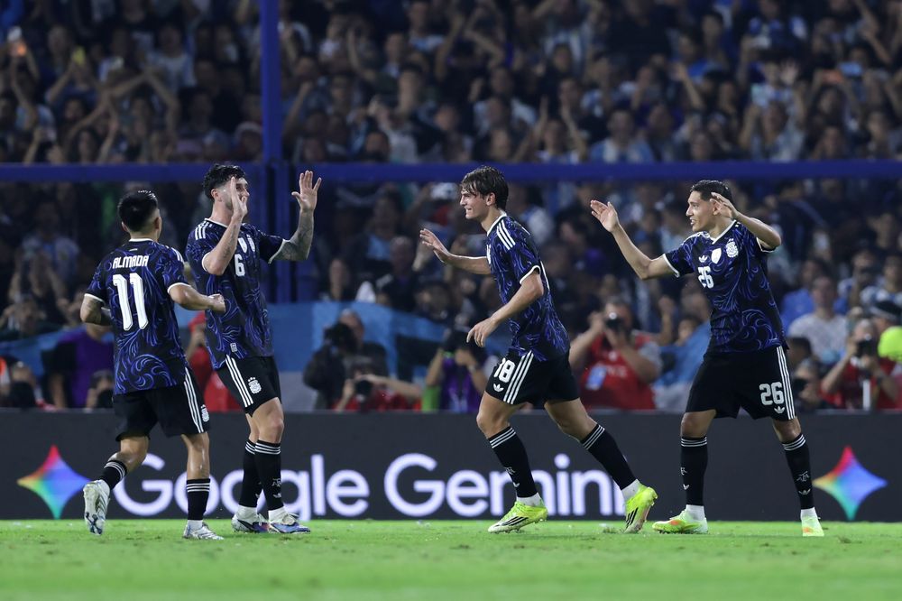 GOLAZO ARGENTINO. Nicolás Paz convirtió de tiro libre su primer gol en la Selección. GOLAZO ARGENTINO. Nicolás Paz convirtió de tiro libre su primer gol en la Selección.