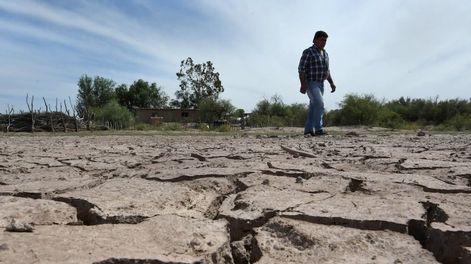 Los Andes | Puesteros viven en los solitarios parajes rodeados de desierto. La sequia en Lavalle y problemas con ganados caprino aumentan con las temperaturas del verano .
