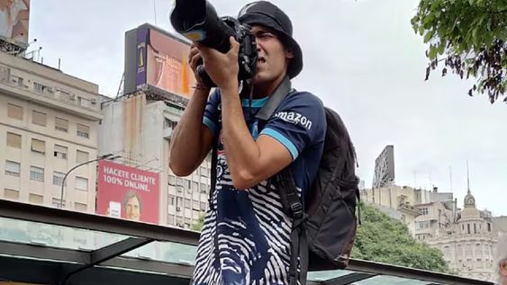 Pablo Grillo, el fotógrafo herido durante los incidentes en la marcha de barrabravas y jubilados (Gentileza)