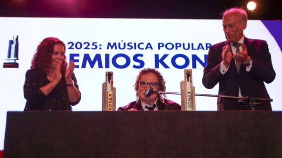 Charly García recibió el Konex de Brillante.