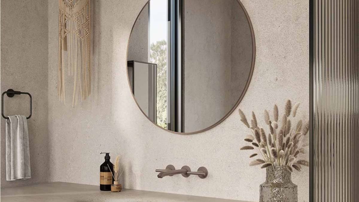 Adiós al espejo redondo en el baño: la tendencia moderna y económica que los diseñadores eligieron para 2026