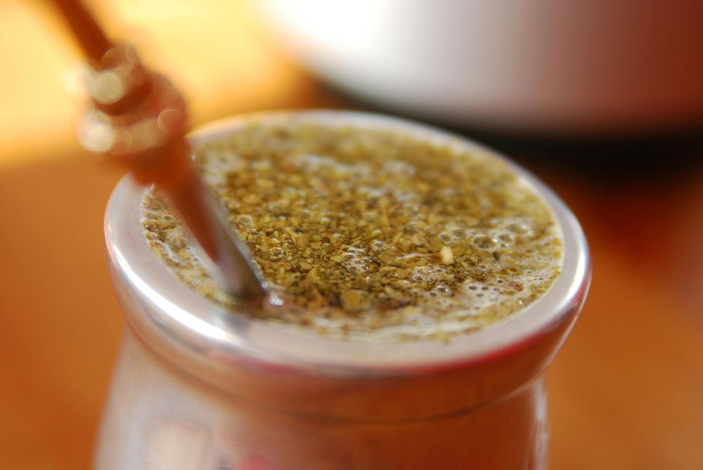Propiedades antioxidantes y antiinflamatorias tiene la yerba mate.