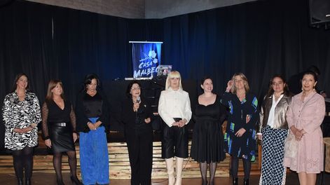 Comisión Directiva y Revisora de Cuentas de A.MU.V.A, Carla Lladó, Nancy López, Viviana Valverde, Cristina Pandolfi, Fátima Villagra, Vanina Manini, Claudia Yanzón, Alejandra Gil Posleman y Carina Egea.