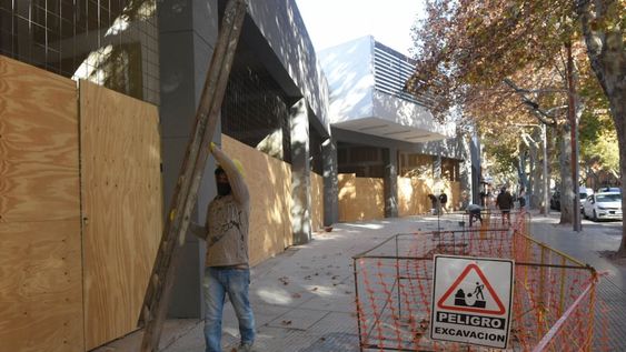 Tras 26 años, finalizan etapa de la obra en el “pozo” de Maristas y la cuadra parece otra