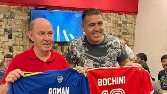 Bochini, máximo ídolo en la historia de Independiente y Riquelme, el número 1 en la historia de Boca. / Gentileza.