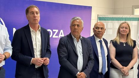 Santilli sostuvo que la formalización del empleo compensará la baja de recursos, mientras que Cornejo pidió equilibrio entre alivio impositivo y sostenimiento de la recaudación provincial.