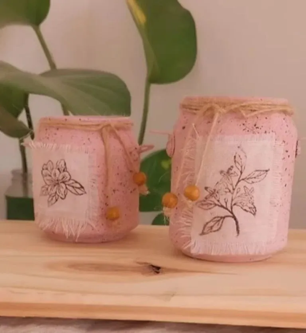 Con algunos materiales, podrás crear este adorno para regalar.