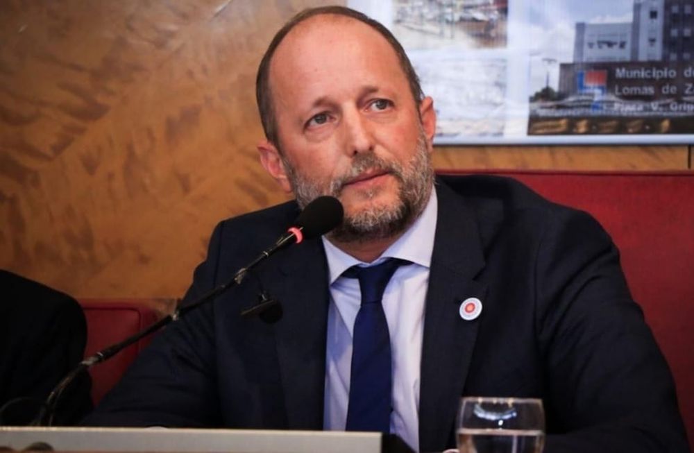 Martín Insaurralde renunció a su cargo como Jefe de Gabinete de la Provincia de Buenos Aires luego de sus escandalosas y millonarias vacaciones. Foto: Gentileza