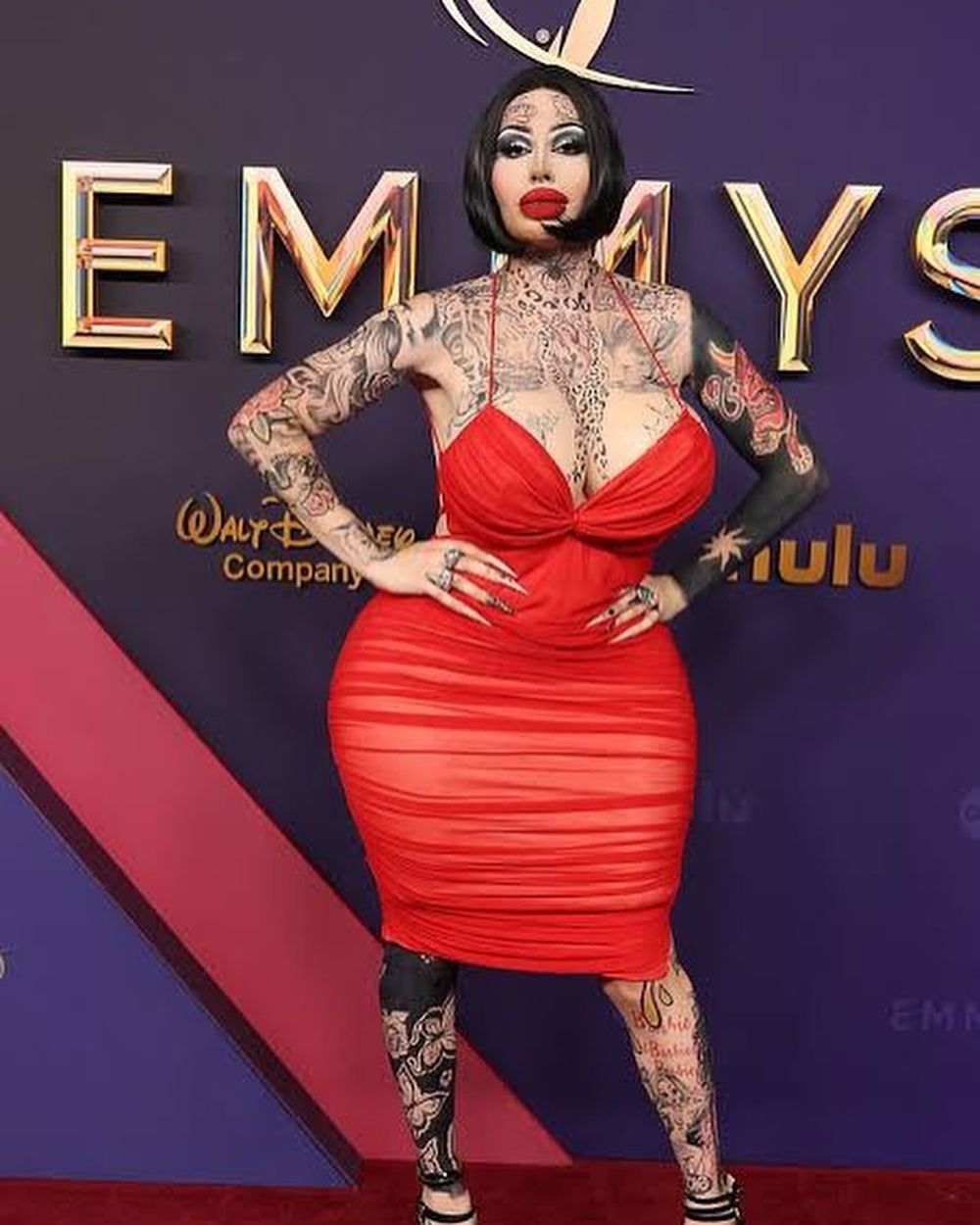 La influencer canadiense, conocida por su adicción a las cirugías estéticas, fue encontrada muerta tras caer desde un balcón en un hotel en Phuket, Tailandia.