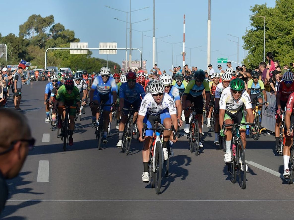 El ciclismo de Mendoza y una dura sanción que puso en jaque el calendario de la actividad por dos años. / Orlando Pelichotti